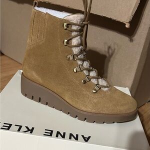 Anne Klein boots 8.5 ladies